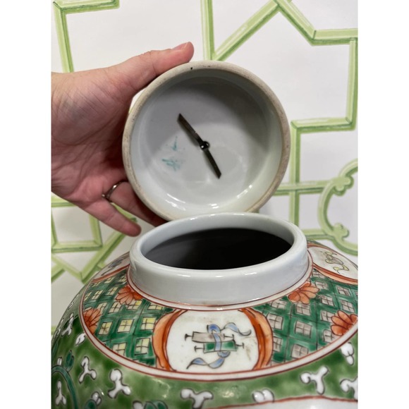 Vintage Chinese Ginger Jar with Foo Dogs. Green, red, and yellow. Stunning! - Picture 7 of 10